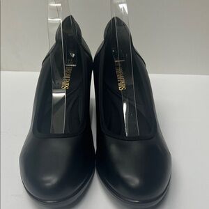 DREAM PAIRS Women's  Black Pumps NWOT